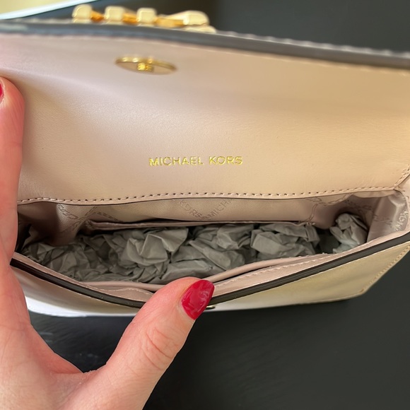 Michael Korea Belt Bag. One Size Soft Pink - Picture 4 of 7